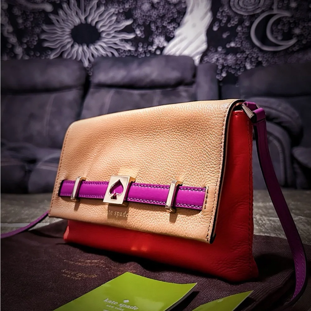 Vintage style Kate Spade Y2K Tan and Purple Crossbody Bag ❌60% OFF SALE❌ - Picture 3 of 16